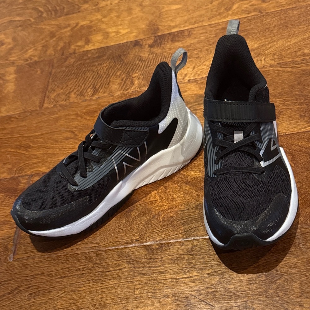 Kids New Balance Black and White Athletic Shoes. NEW!